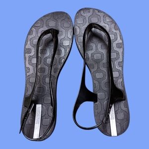Ipanema Sandals Black Size 8 EUC